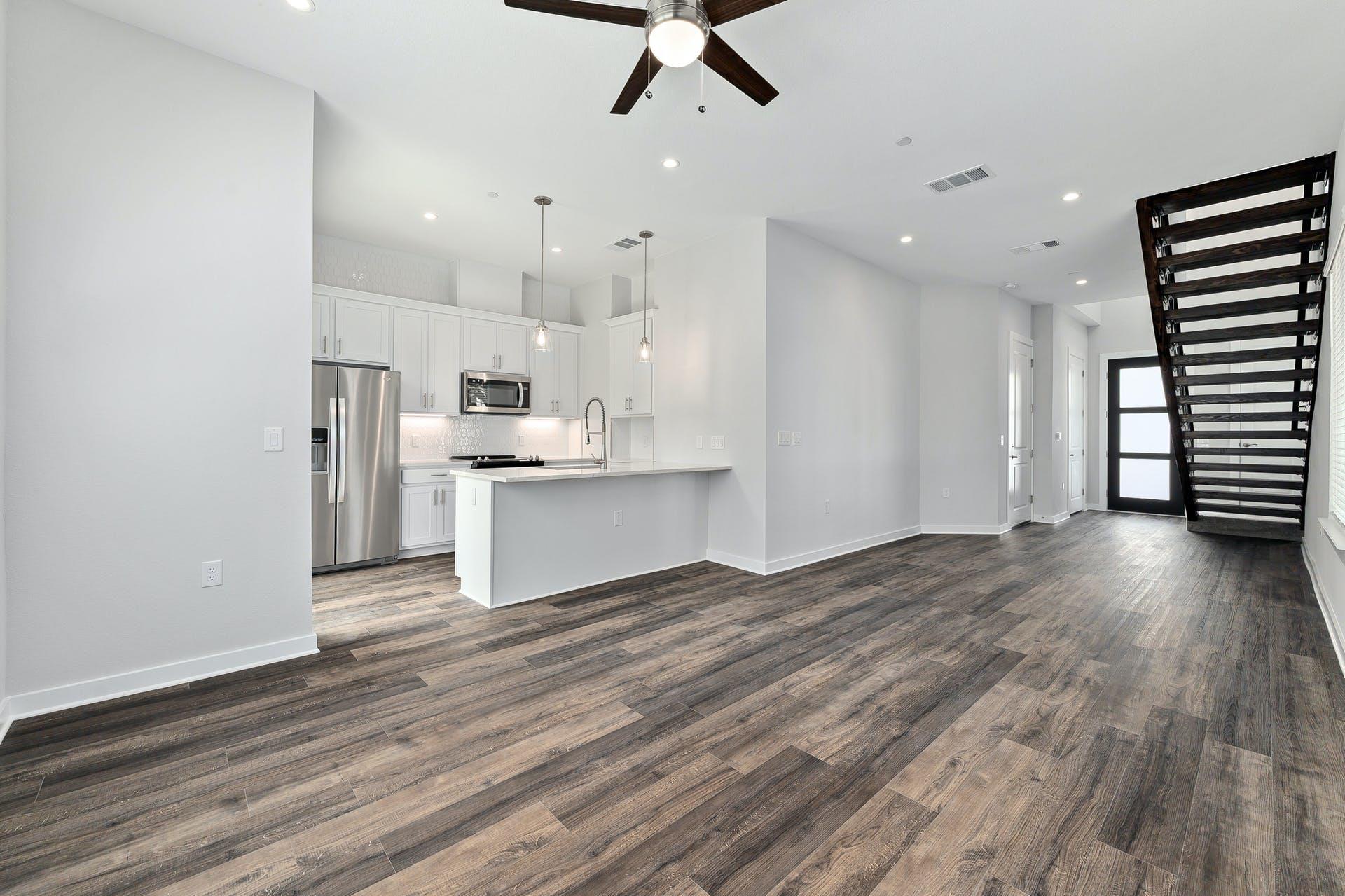 12001 Vista Parke DR 701