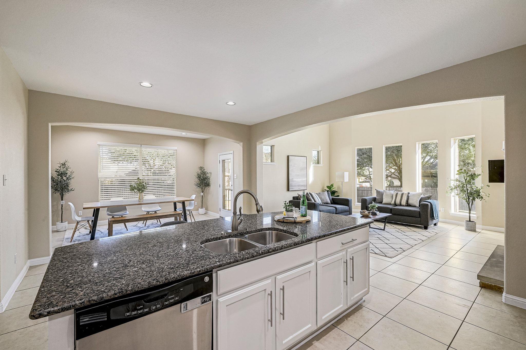 2937 Castellan LN