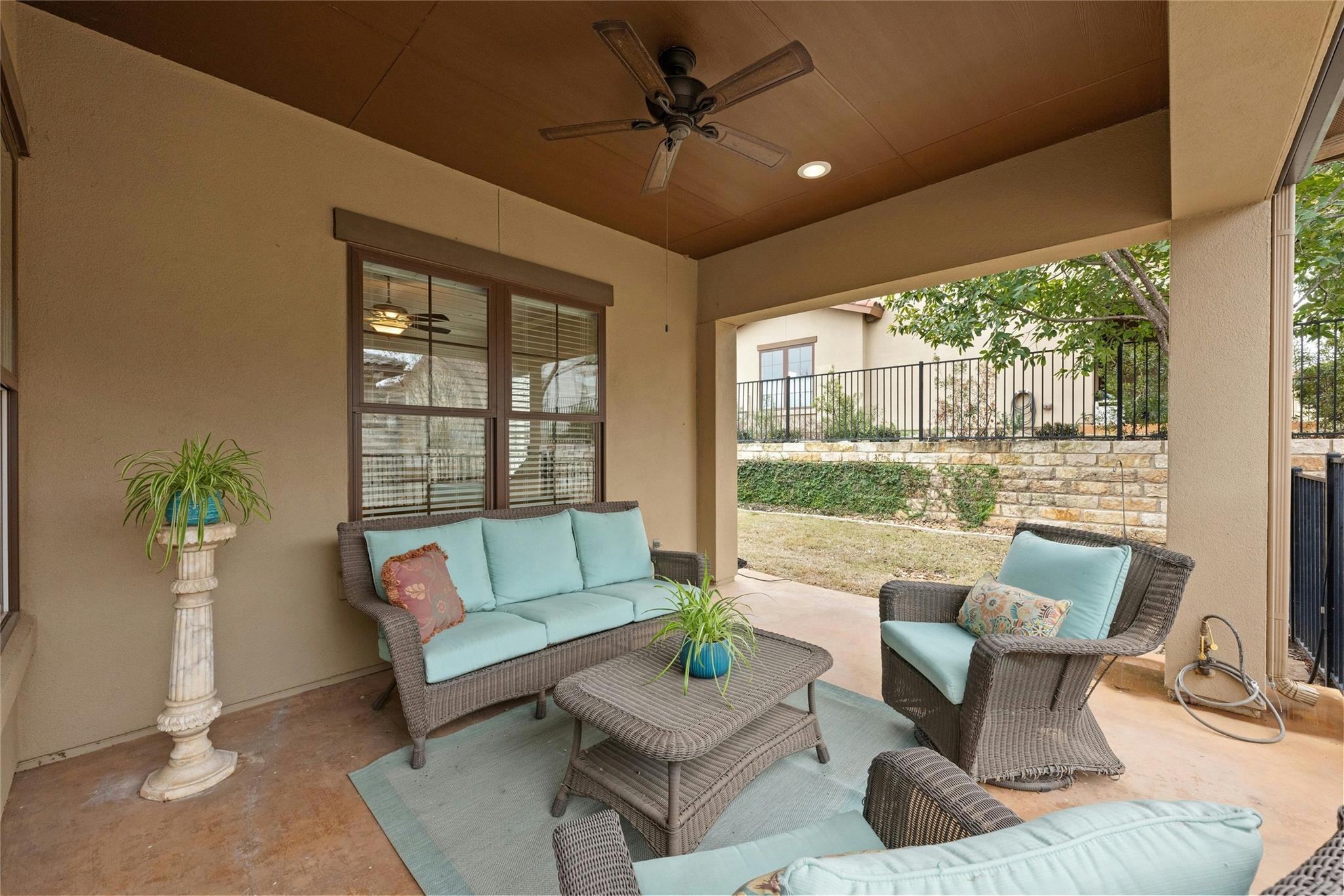 204 Delfino CIR