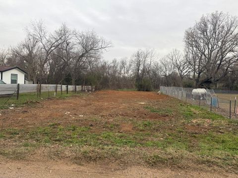 Photo of 327 HOUSTON ELGIN, TX 78621 ST, Elgin, TX 78621 (MLS # 6217999)