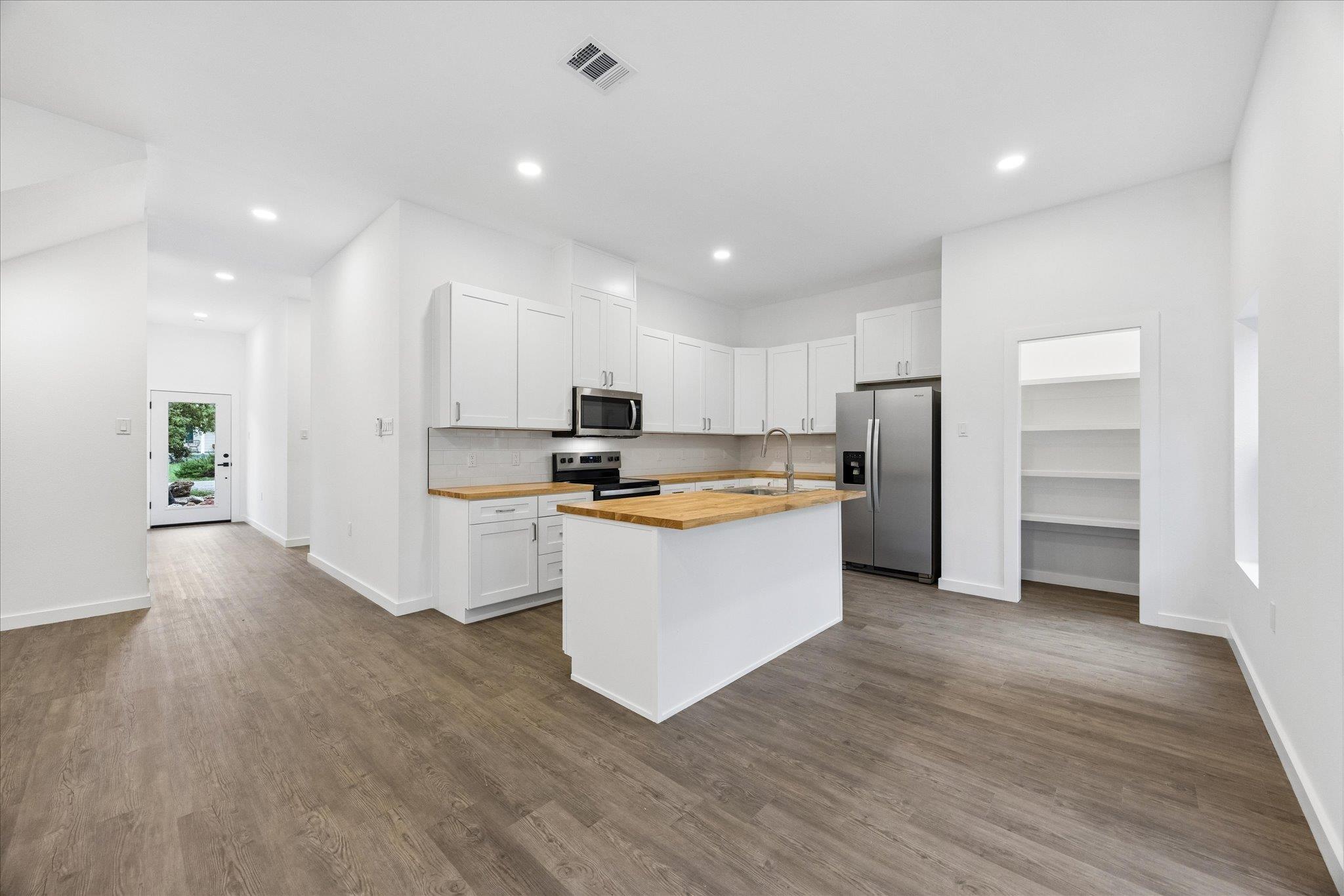 26 Wood Glen DR
