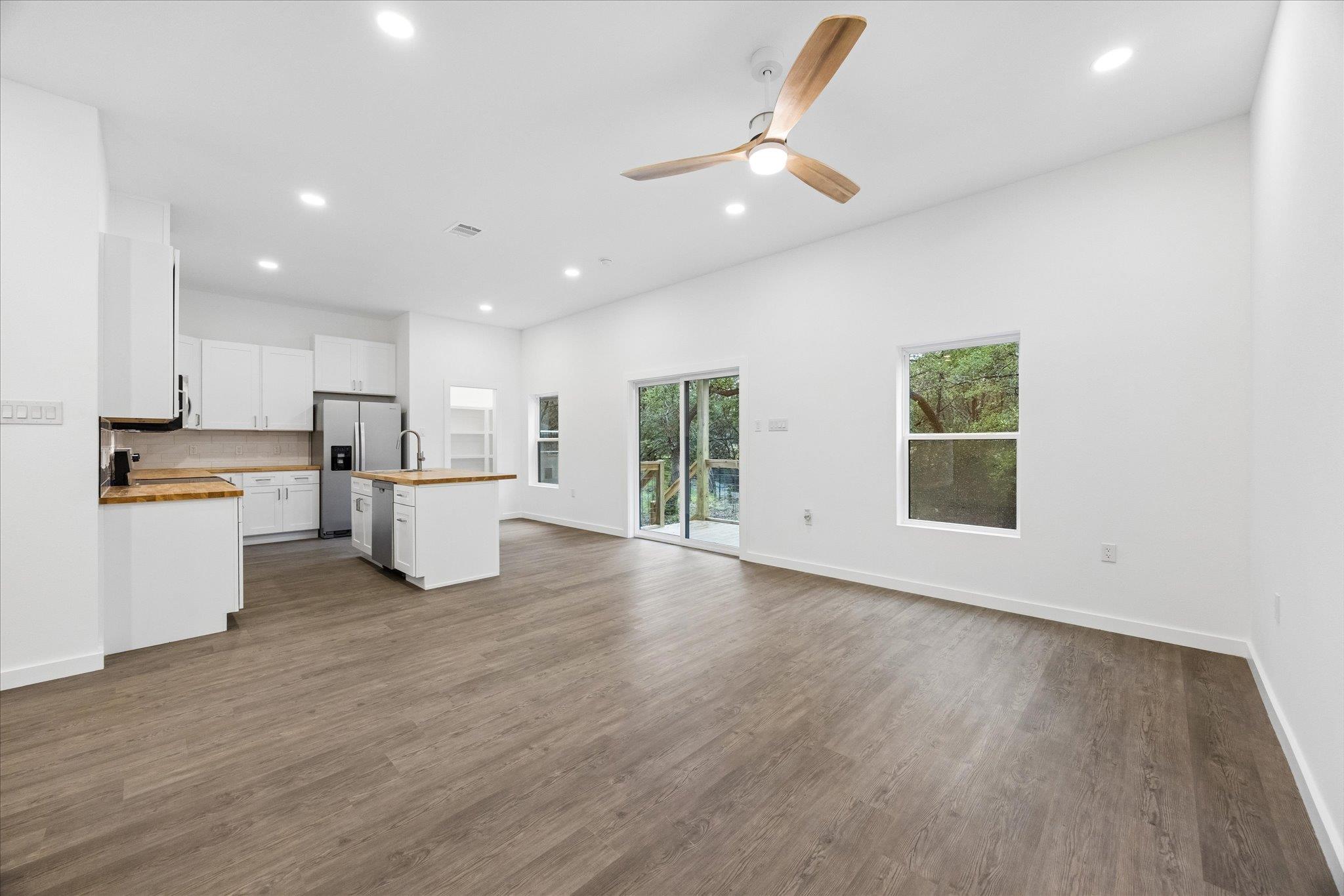 26 Wood Glen DR