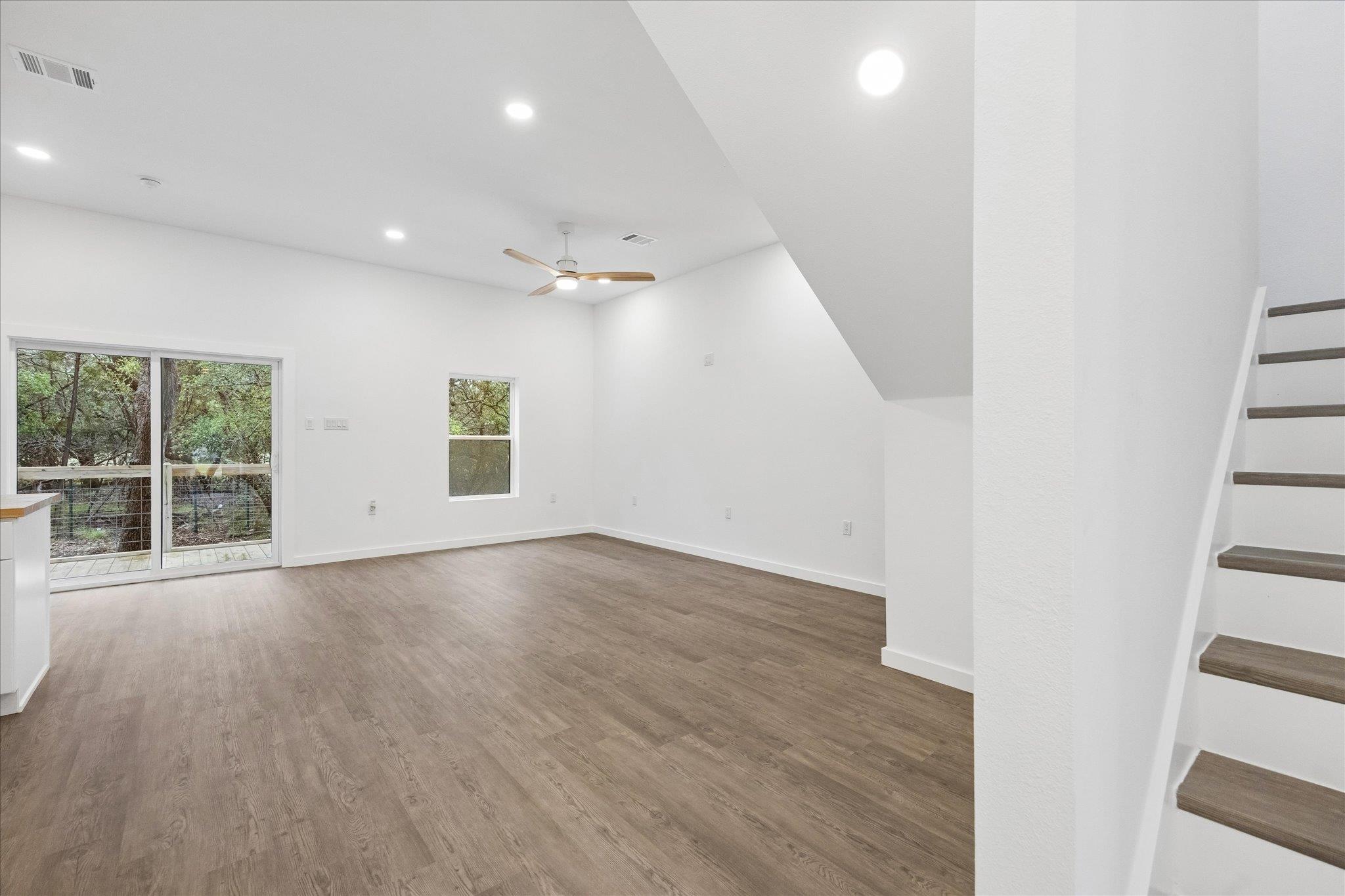26 Wood Glen DR