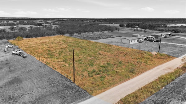 ADDRESS PRIVATE, GONZALES, TX 78629 - Image 68b6bf31deca8f2dd3867a8d77a045cd/477803496