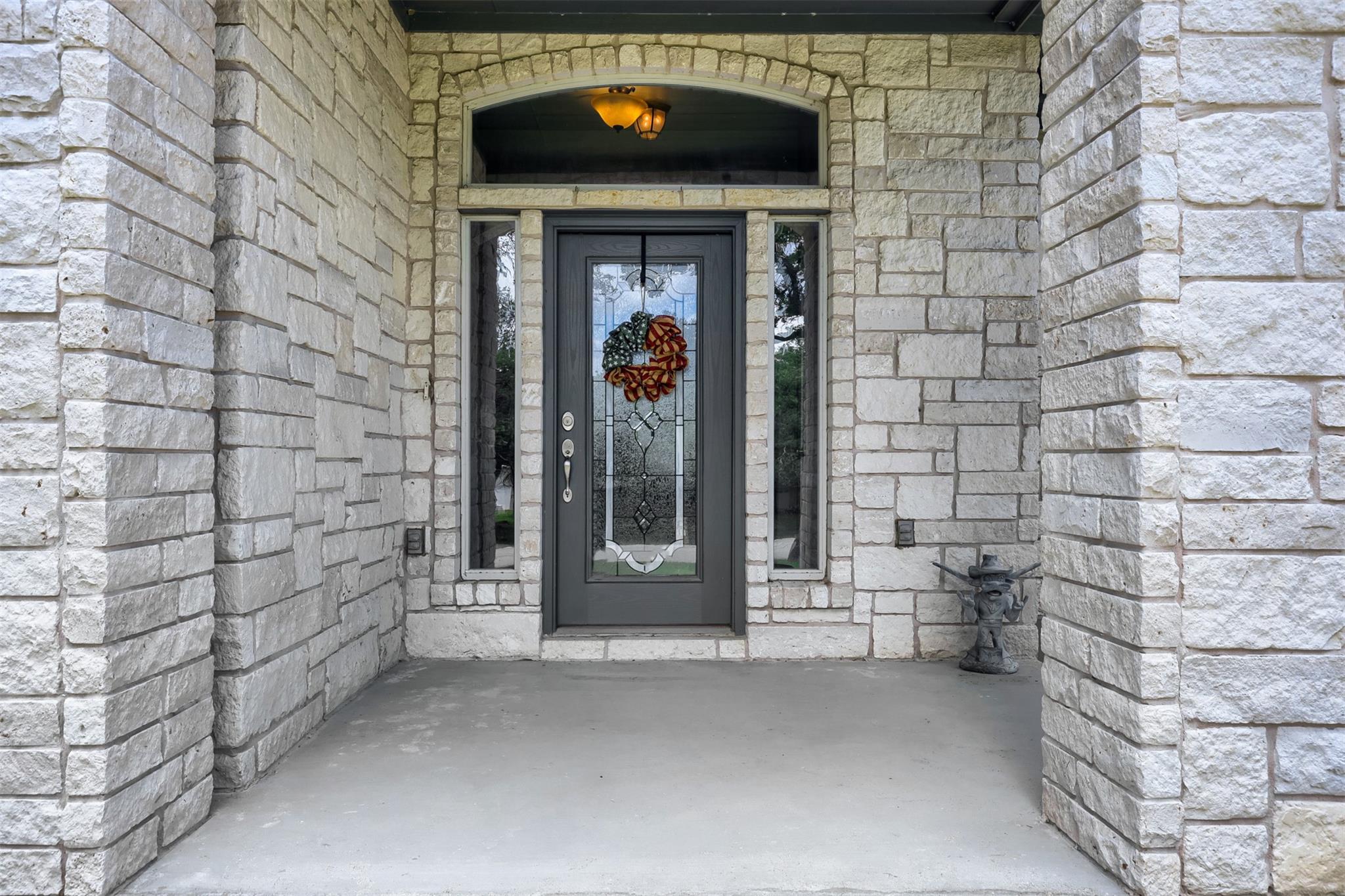 138 Elm Wood DR