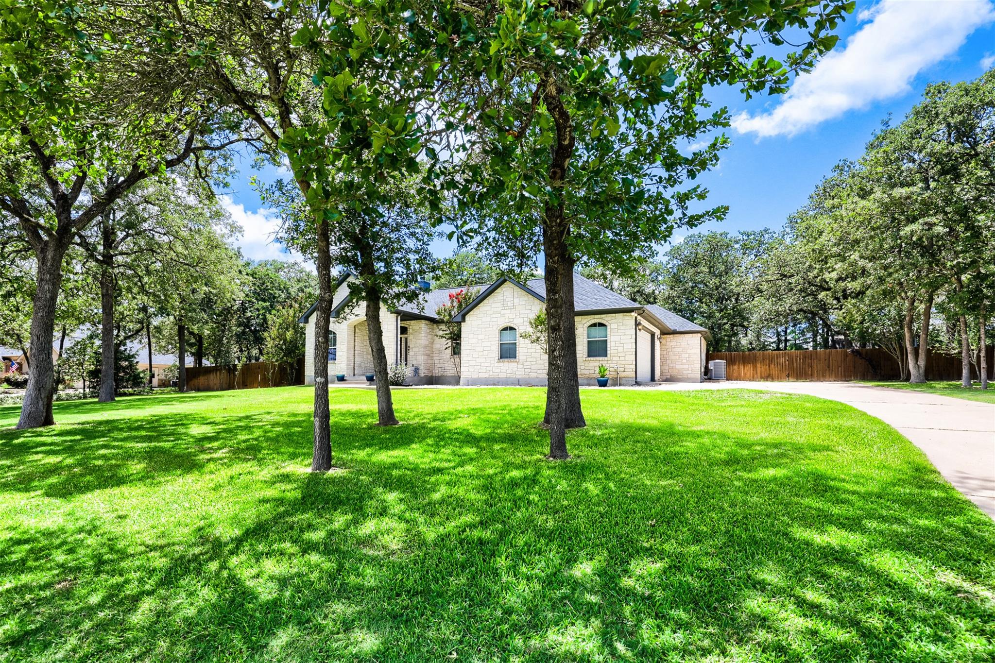 138 Elm Wood DR