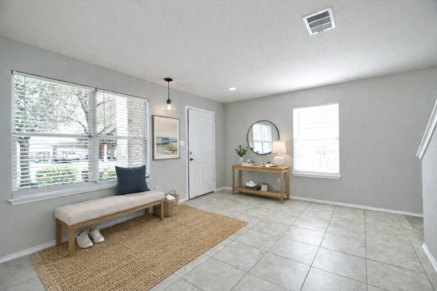 102 Blanco Woods BLVD