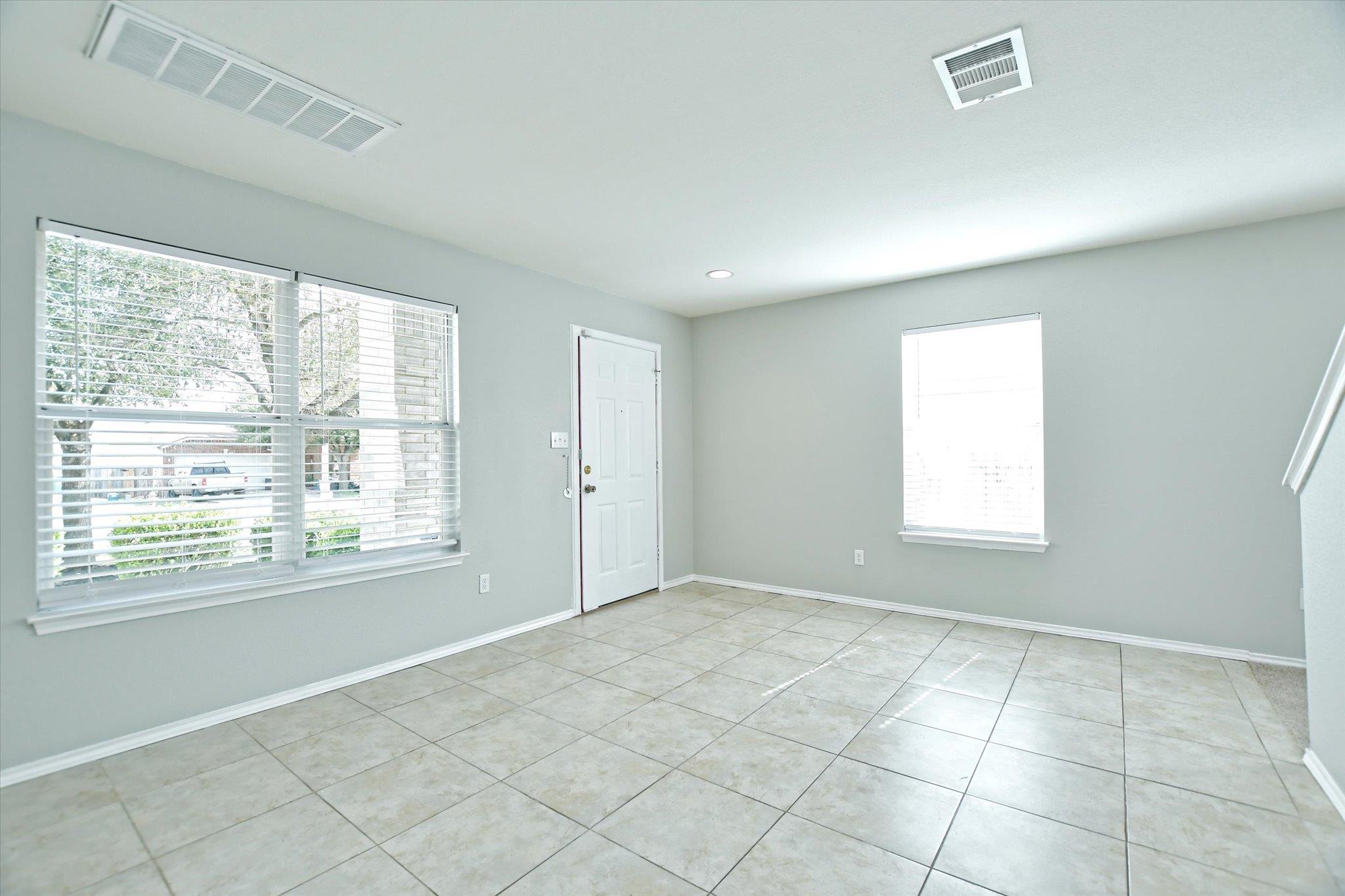 102 Blanco Woods BLVD