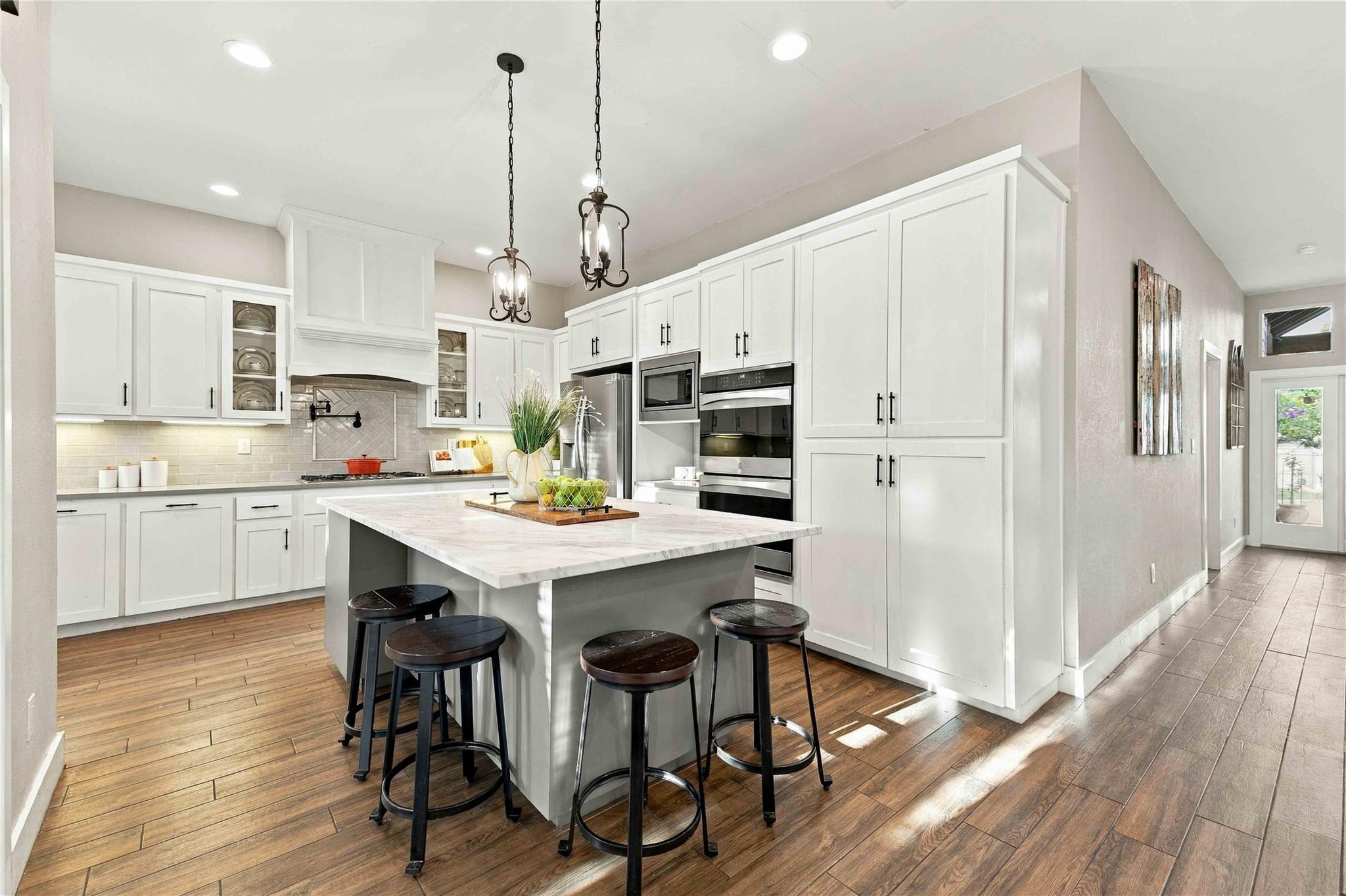 1814 Emerald Isle DR