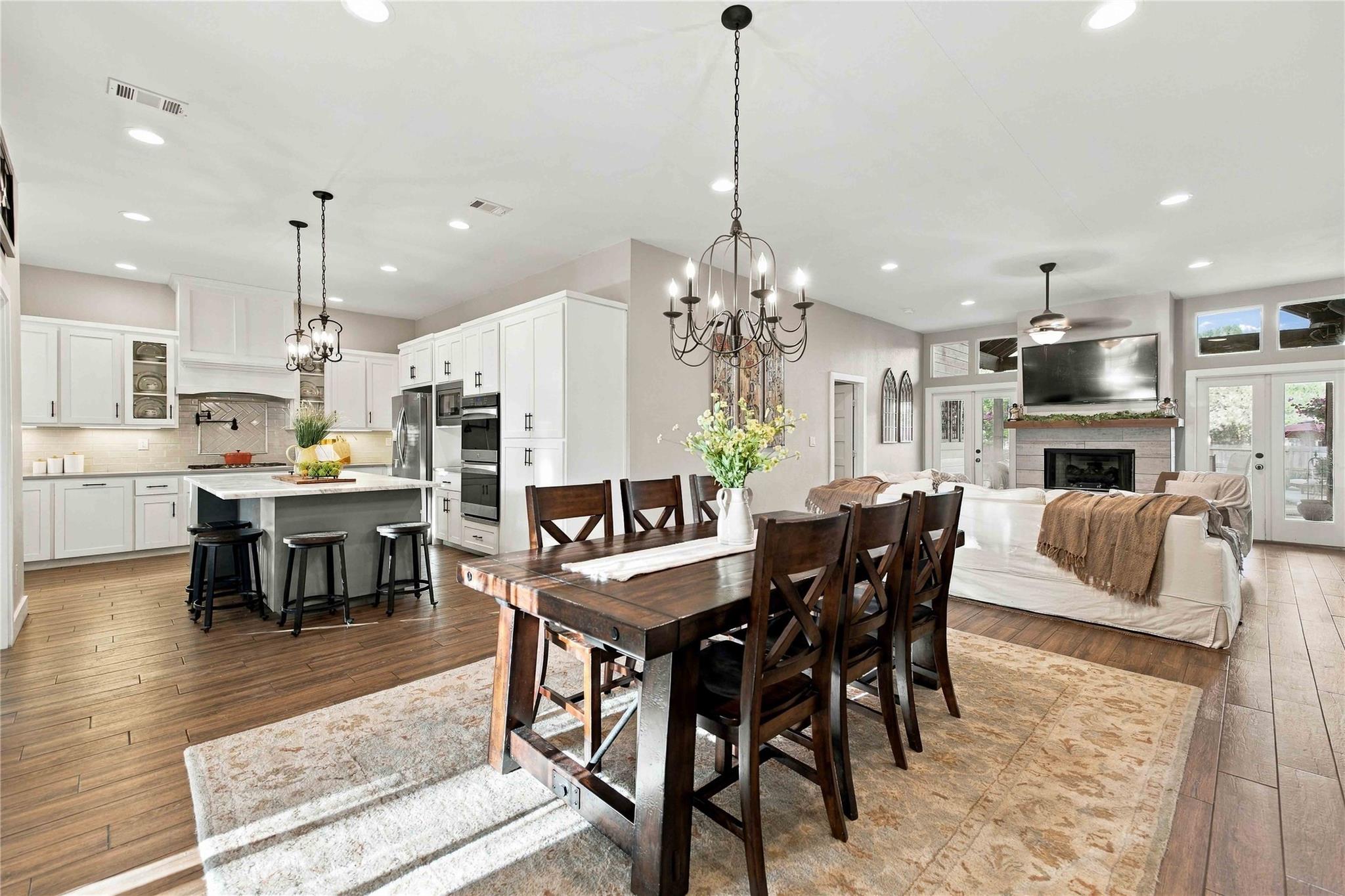 1814 Emerald Isle DR