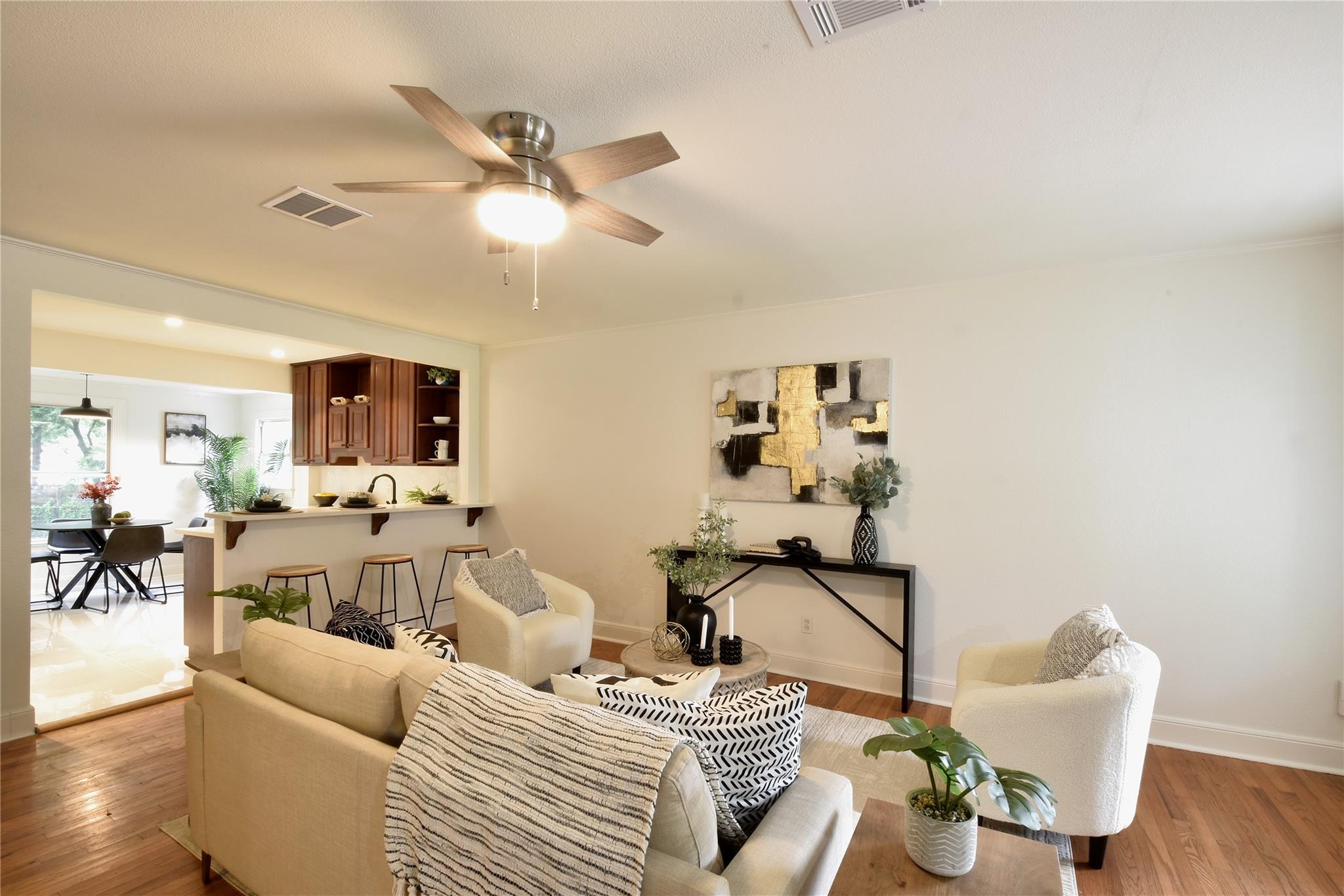 1505 Karen Ave