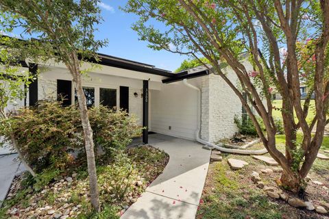 Photo of 3300 Norwood Hill RD, Austin, TX 78723 (MLS # 8927688)