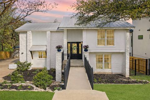 Photo of 3627 Peregrine Falcon DR, Austin, TX 78746 (MLS # 8865452)