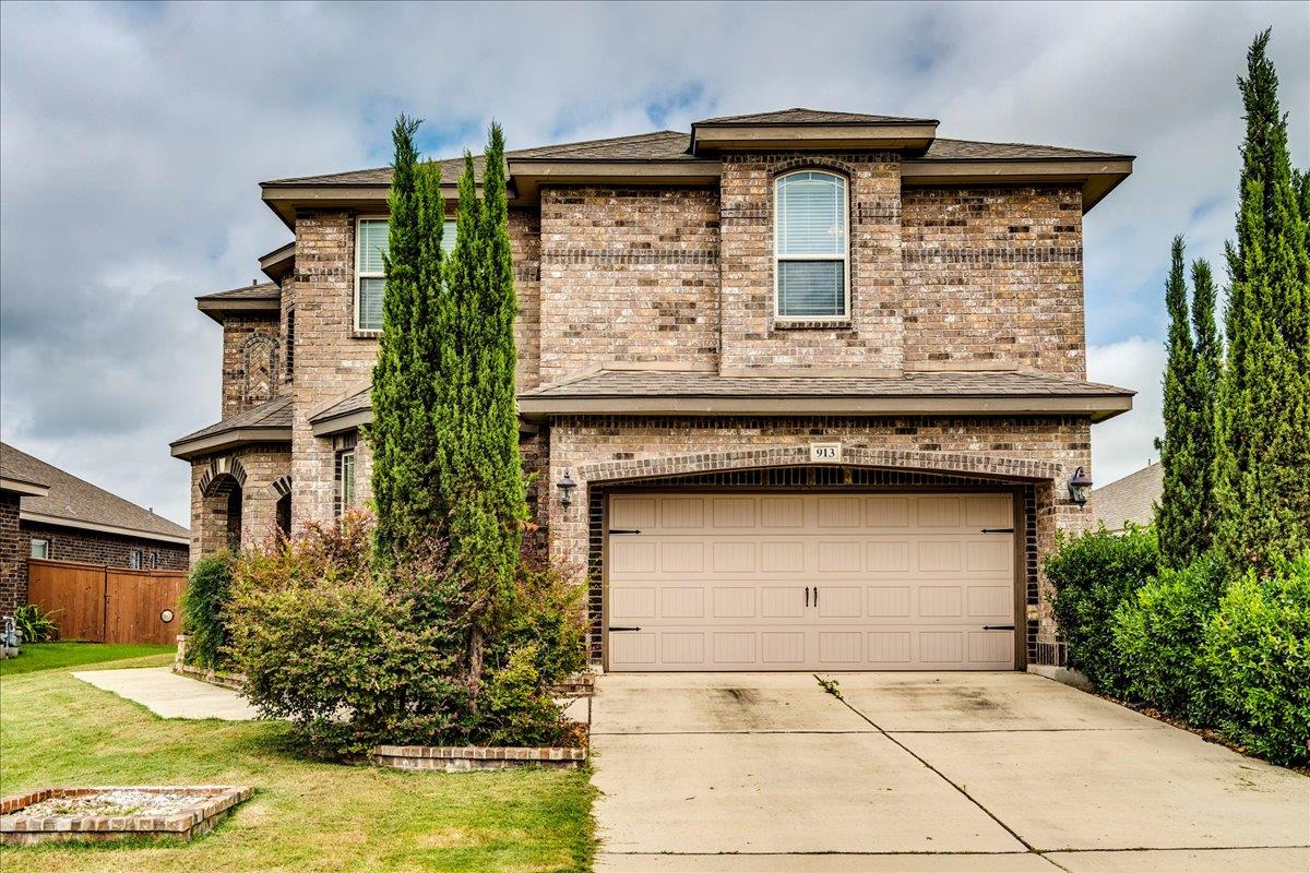 913 Overcup DR