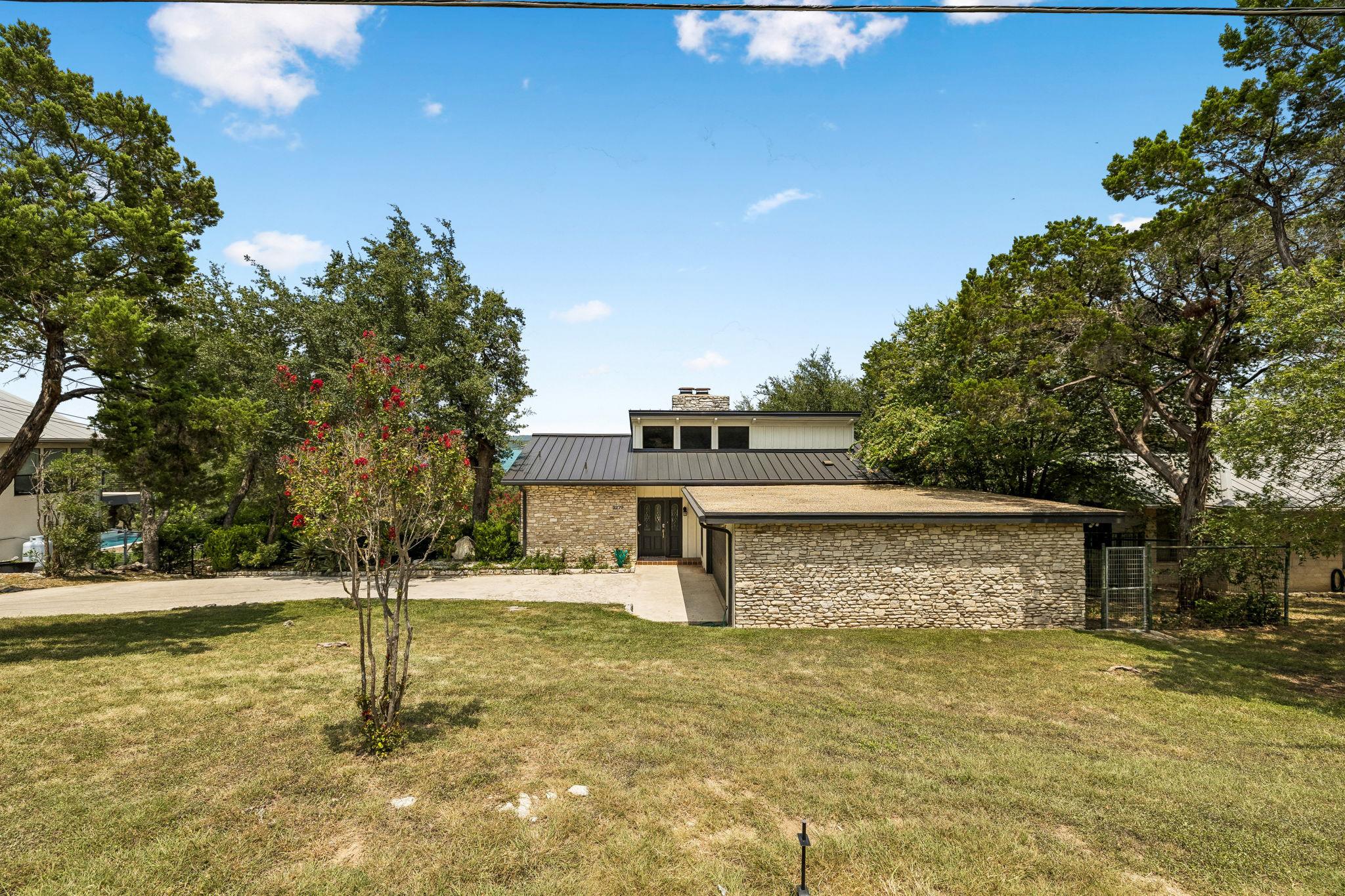 2270 Connie DR
