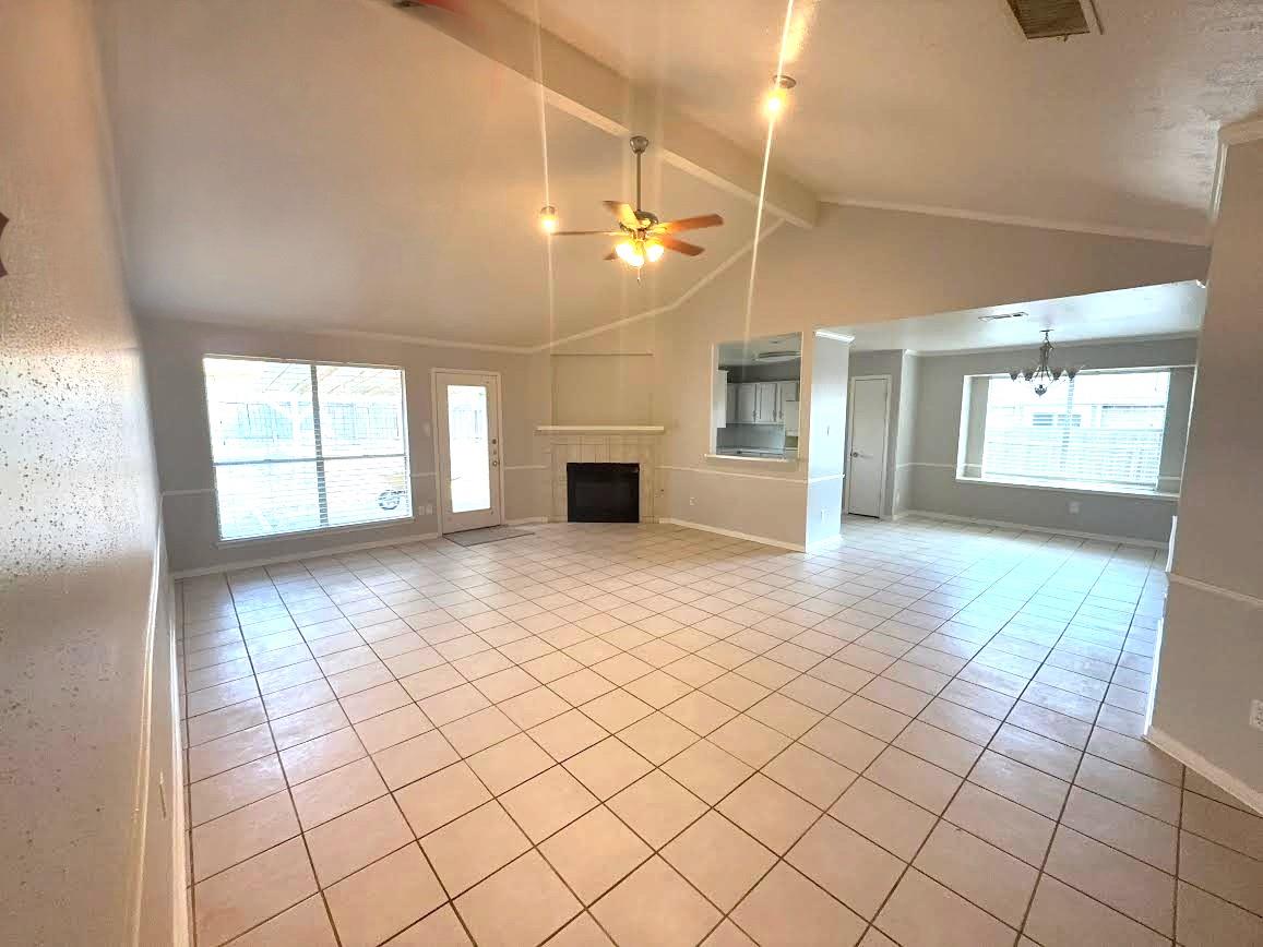 1412 Quail Run RD