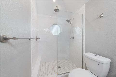 Tiny photo for 720 ROLLING GREEN DR, Lakeway, TX 78734 (MLS # 4462012)