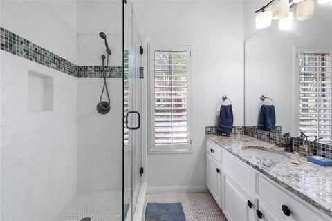 Tiny photo for 720 ROLLING GREEN DR, Lakeway, TX 78734 (MLS # 4462012)