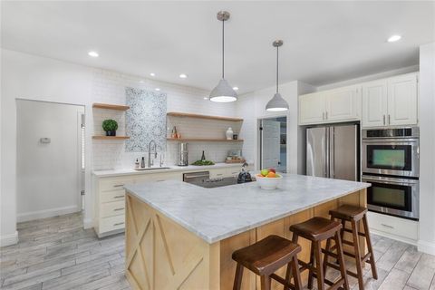 Tiny photo for 720 ROLLING GREEN DR, Lakeway, TX 78734 (MLS # 4462012)