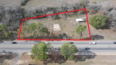 Photo of 1408 State Highway 95 Highway, Bastrop, TX 78602 (MLS # 6895384)