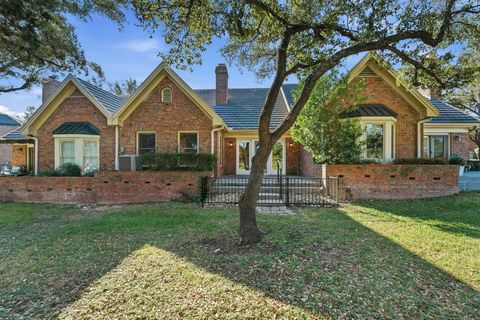Tiny photo for 28 Tournament WAY, The Hills, TX 78738 (MLS # 9366004)