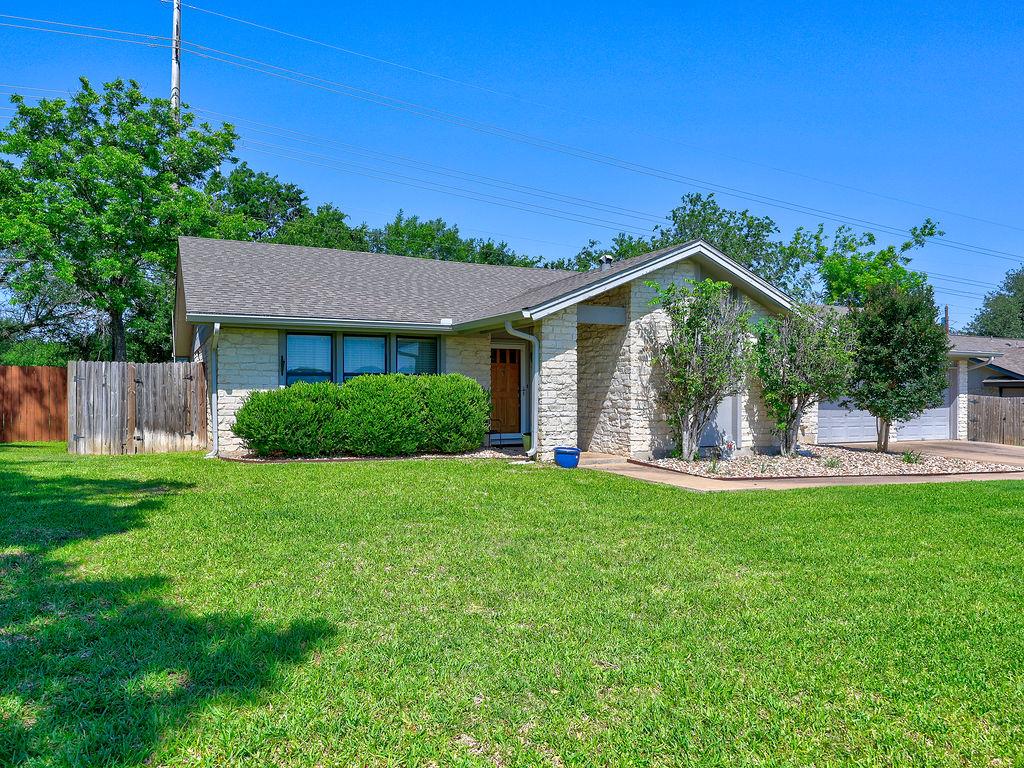 1002 Deep Wood DR
