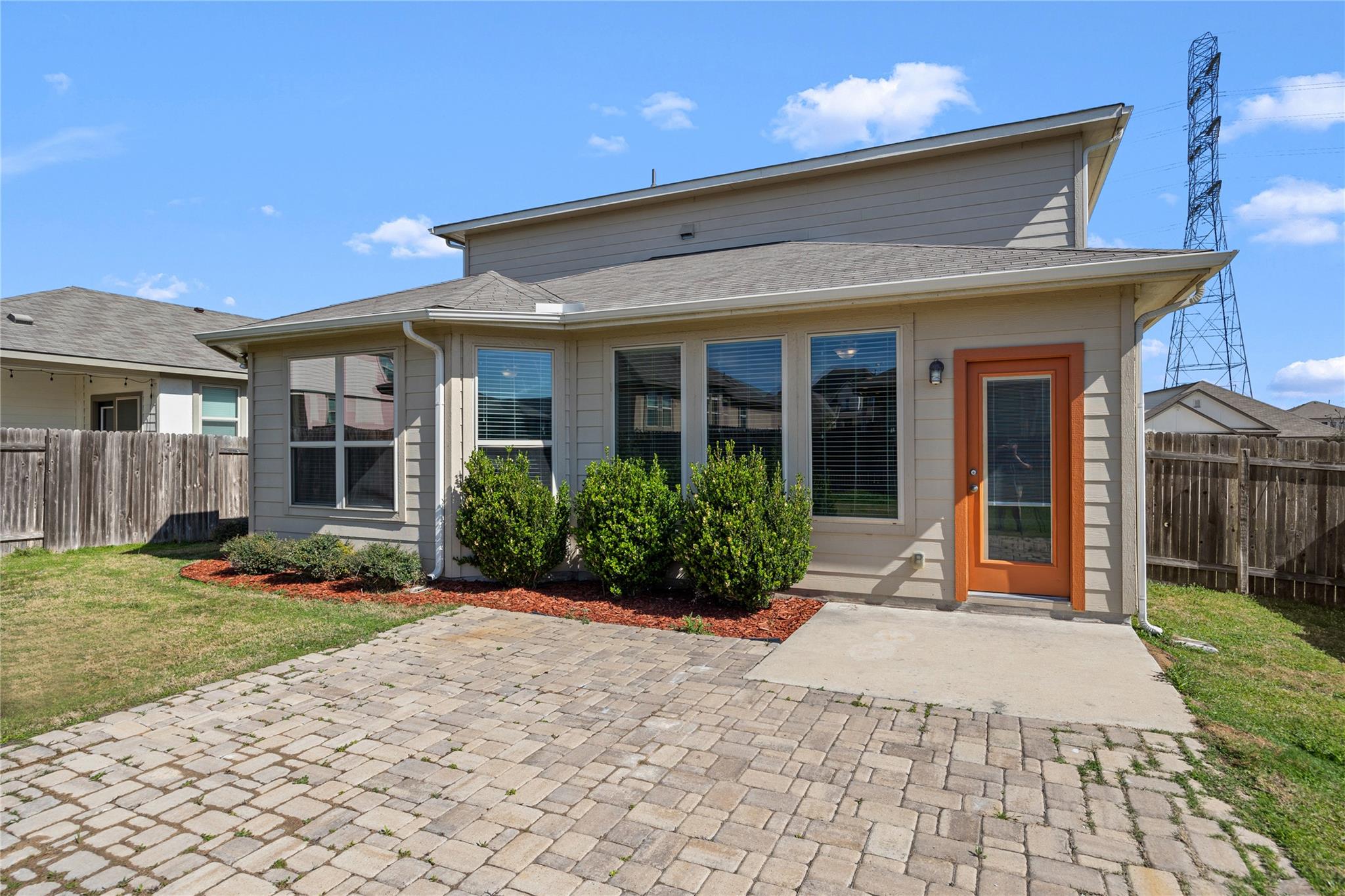 19112 Scoria DR