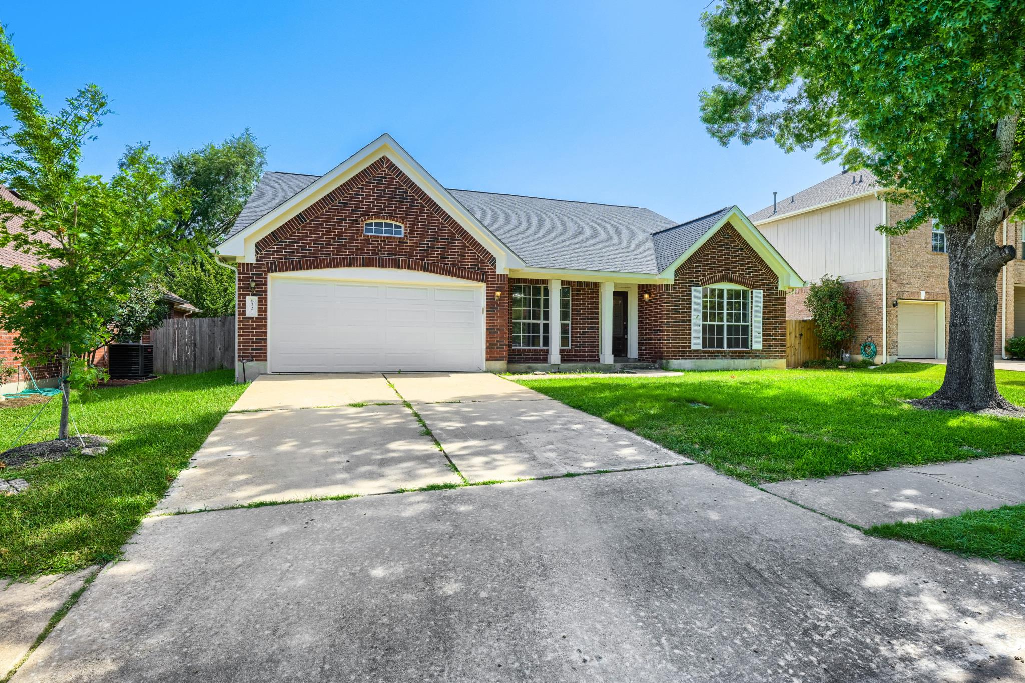 8221 MANX DR
