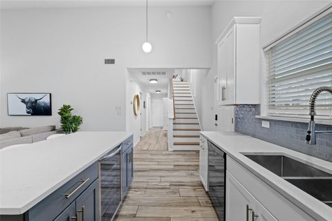 Photo of 1304 Alamo ST, Austin, TX 78702 (MLS # 7257645)