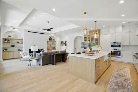 Tiny photo for 7009 Daugherty St, Austin, TX 78757 (MLS # 9245480)