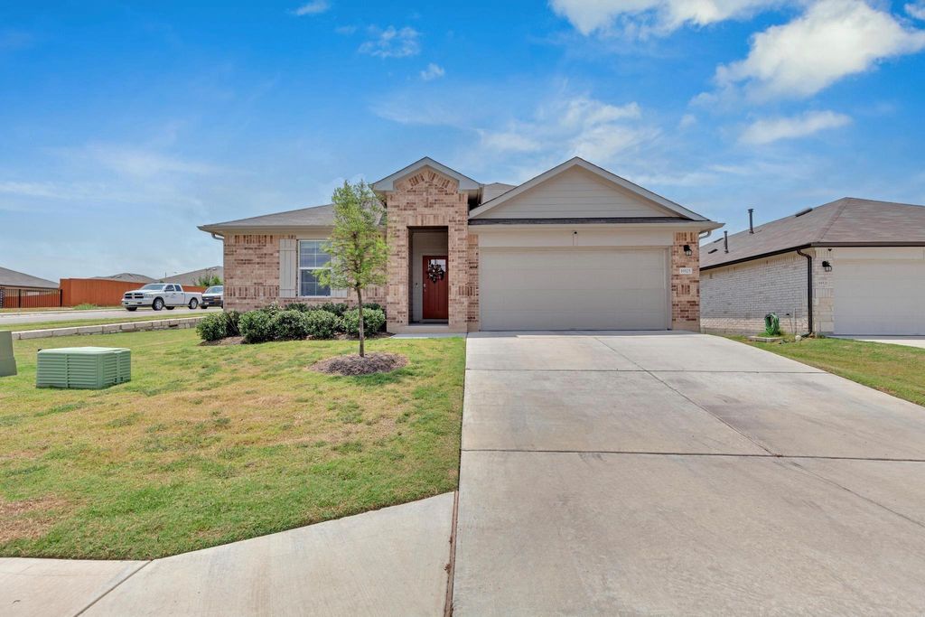 Photo for 19525 Abigail Fillmore RD, Manor, TX 78653 (MLS # 2893509)