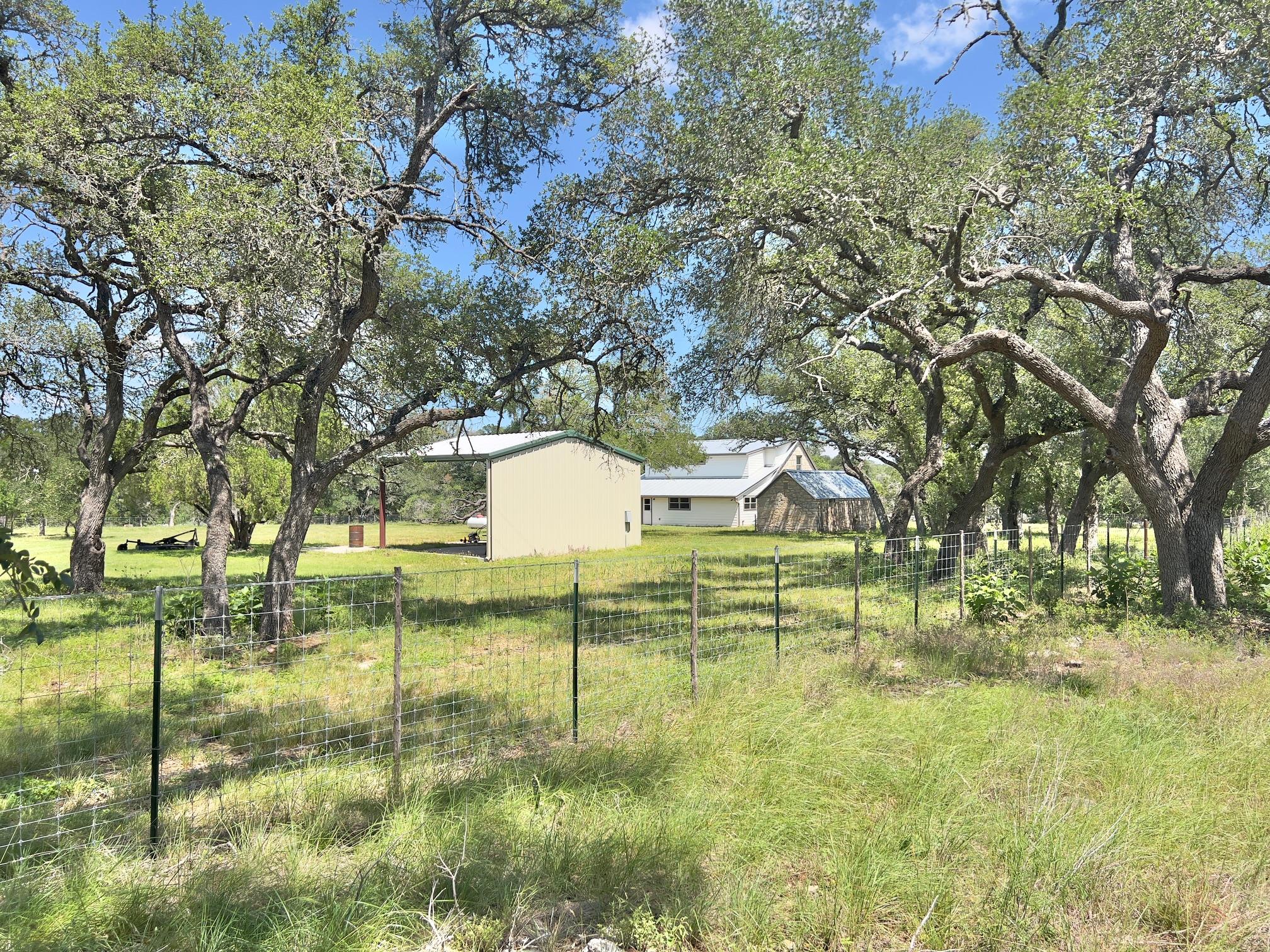 1366 Narrows RD