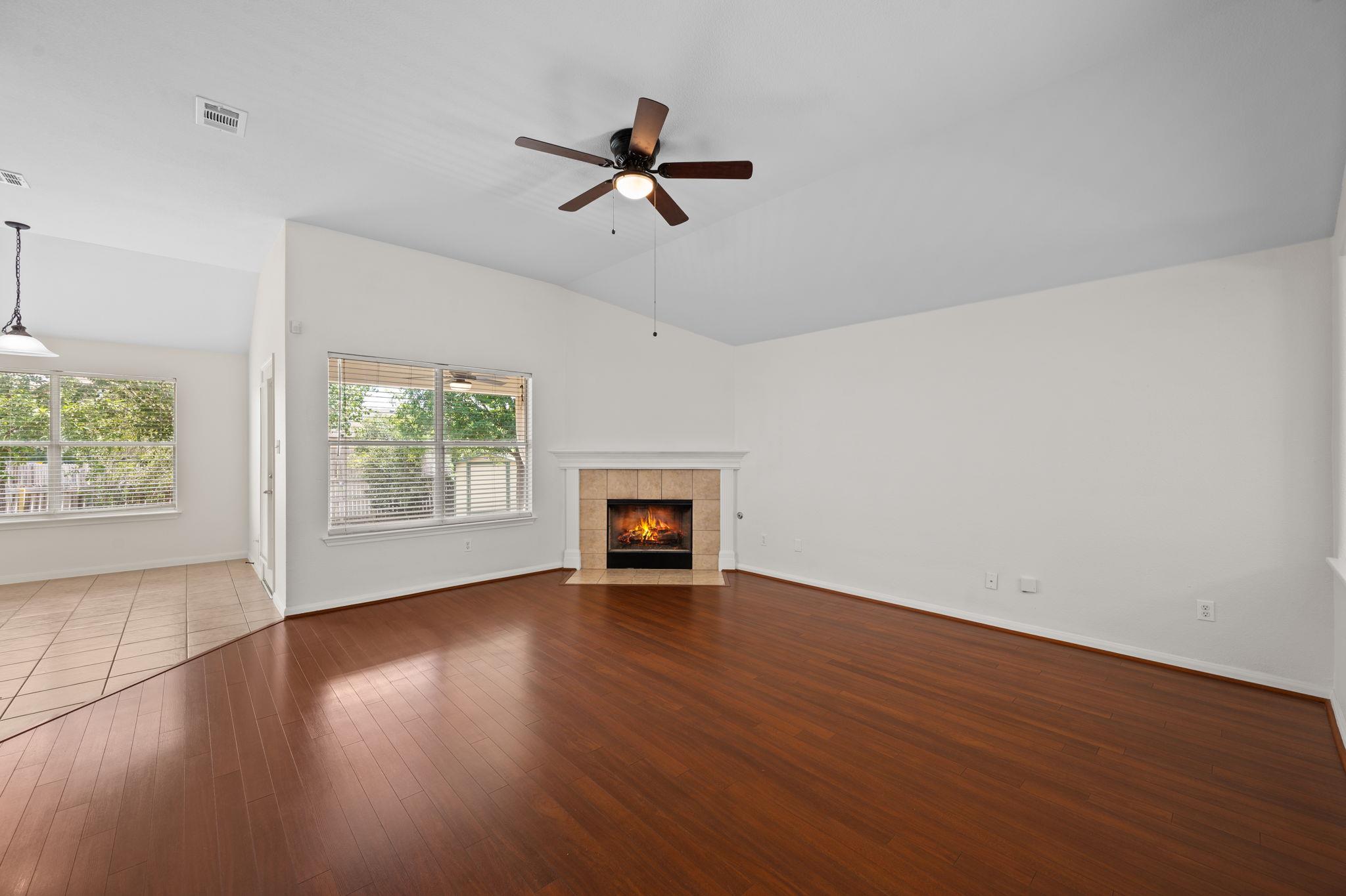 882 Shadow Creek BLVD