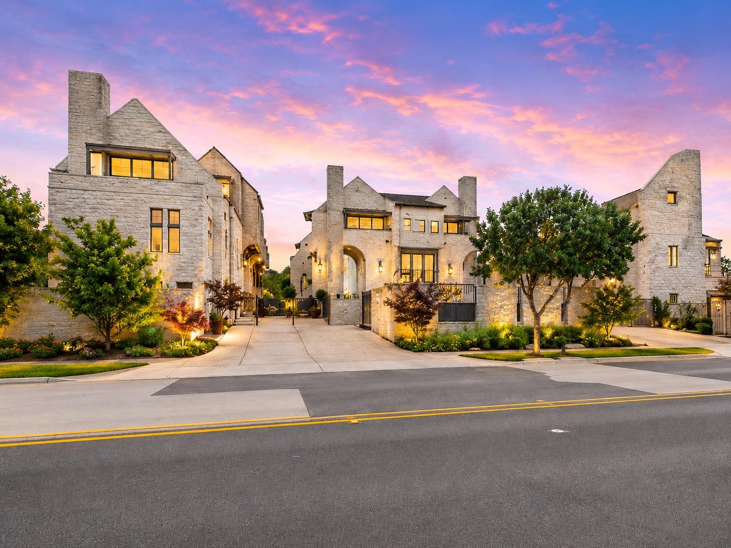 Photo 1 of 16 — 2300 Enfield RD 304, Austin, TX 78703