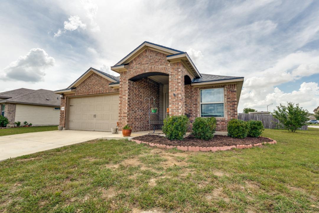 1618 Woodlands DR