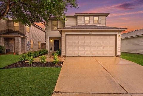 Photo of 6629 Doyal DR, Austin, TX 78747 (MLS # 5107717)