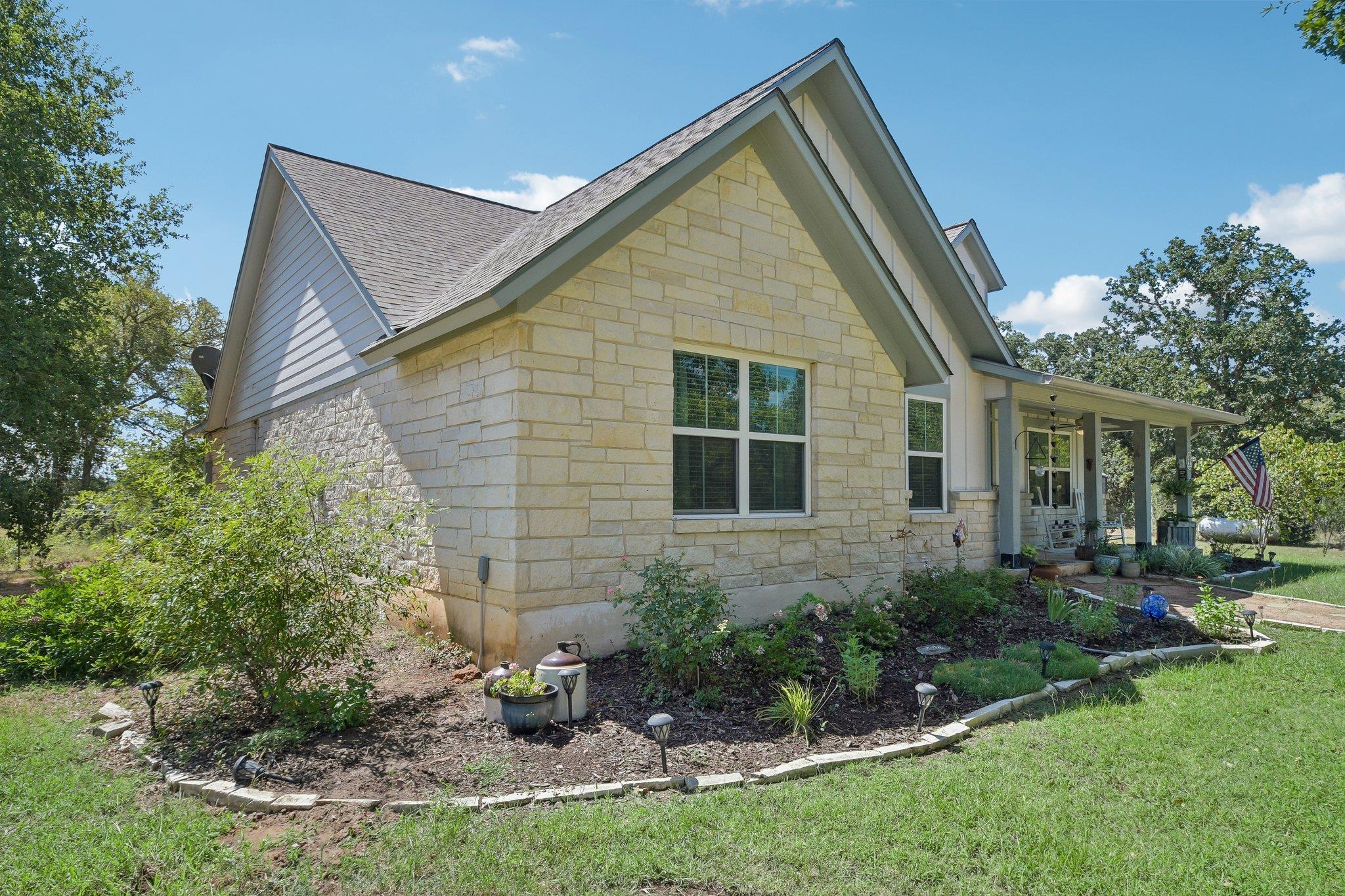 596 Pleasant Grove LOOP