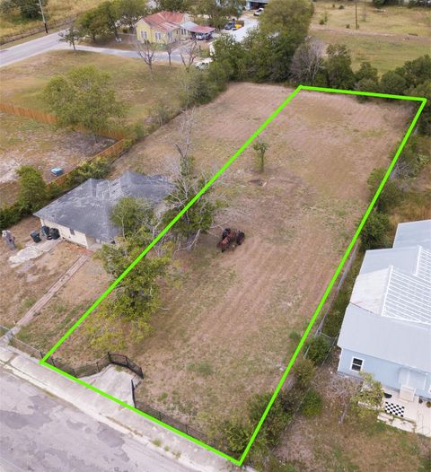 Photo of Lot 7 W Seideman ST, Seguin, TX 78155 (MLS # 1359603)