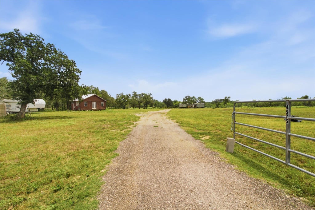 Photo of 4575 Mineral Springs RD, Lockhart, TX 78644 (MLS # 3479903)