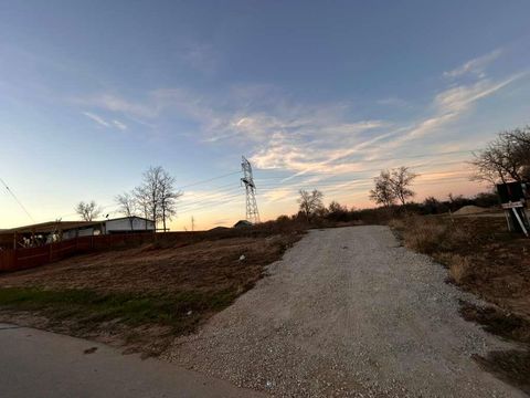 203 Arosa DR Elgin TX 78621