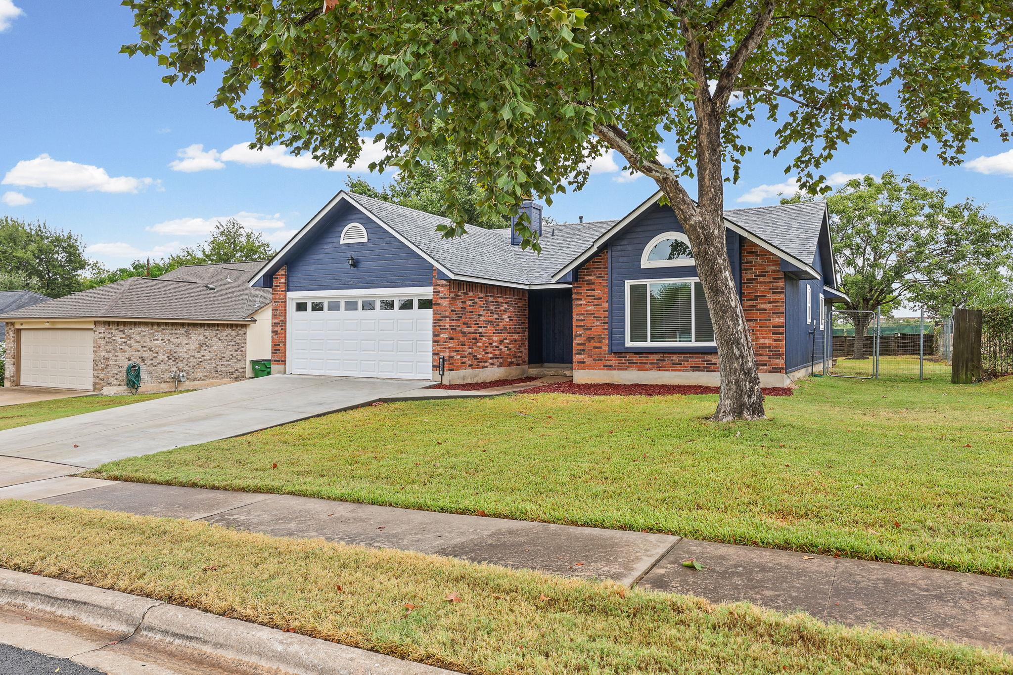 503 Dover LN