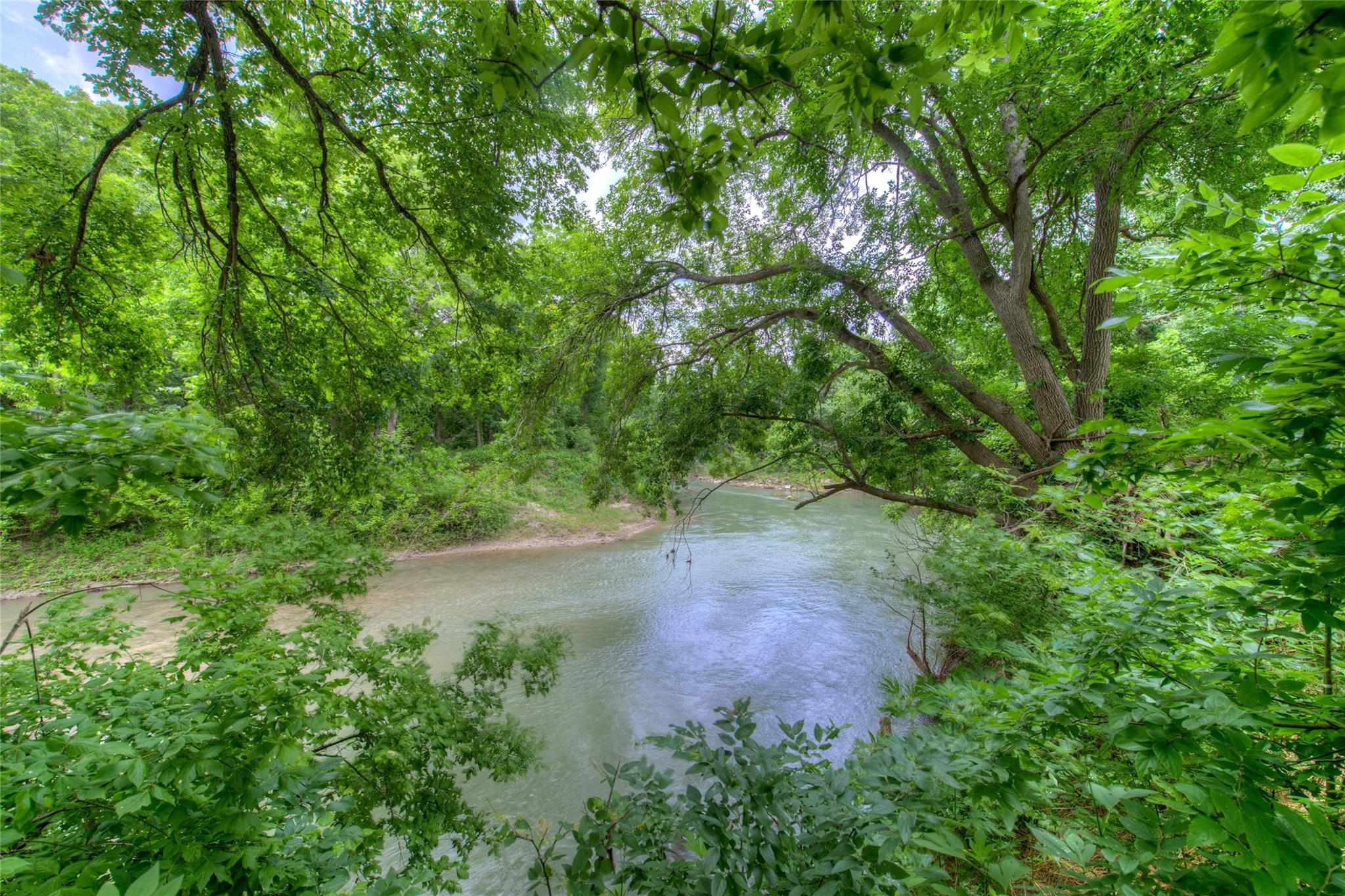 2464 County Road 249