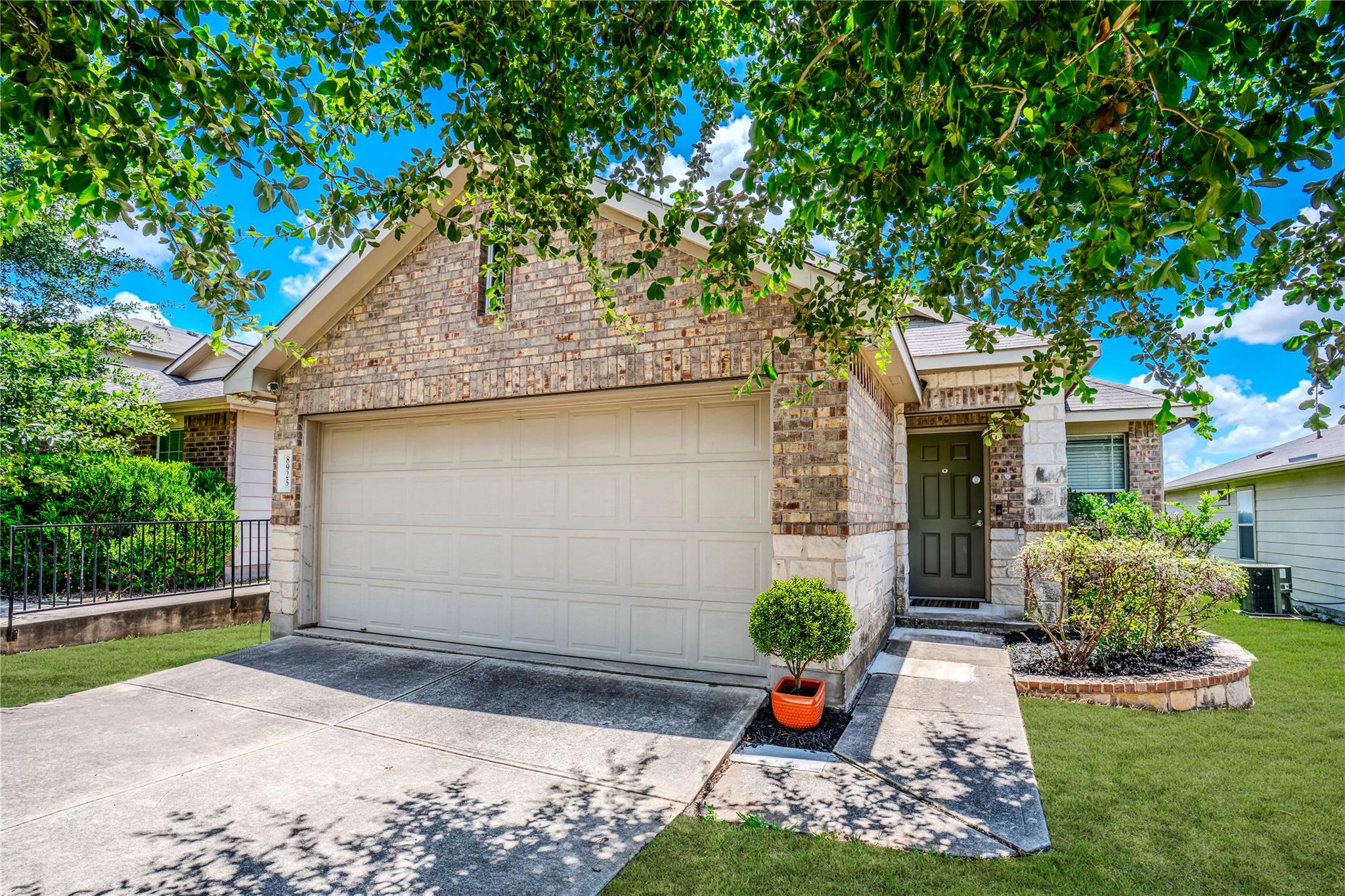 8925 China Rose DR