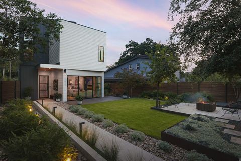 1911 E 10th ST Austin TX 78702