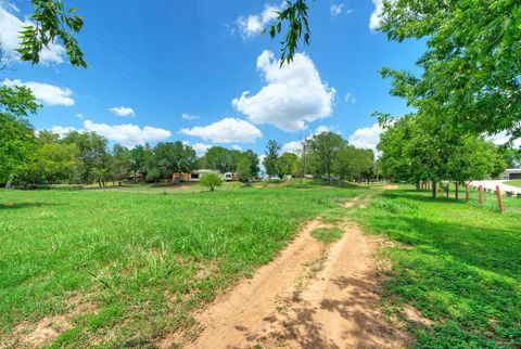 Tiny photo for 906 & 828 Water ST, Webberville, TX 78653 (MLS # 7071482)