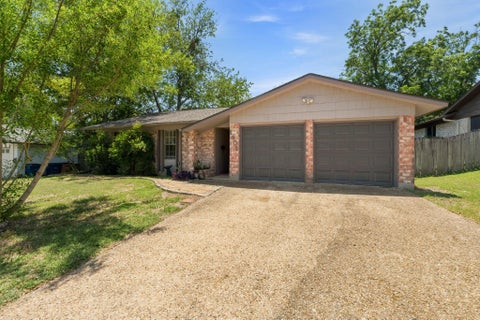 Photo of 1409 Desert Quail LN, Austin, TX 78758 (MLS # 6803915)