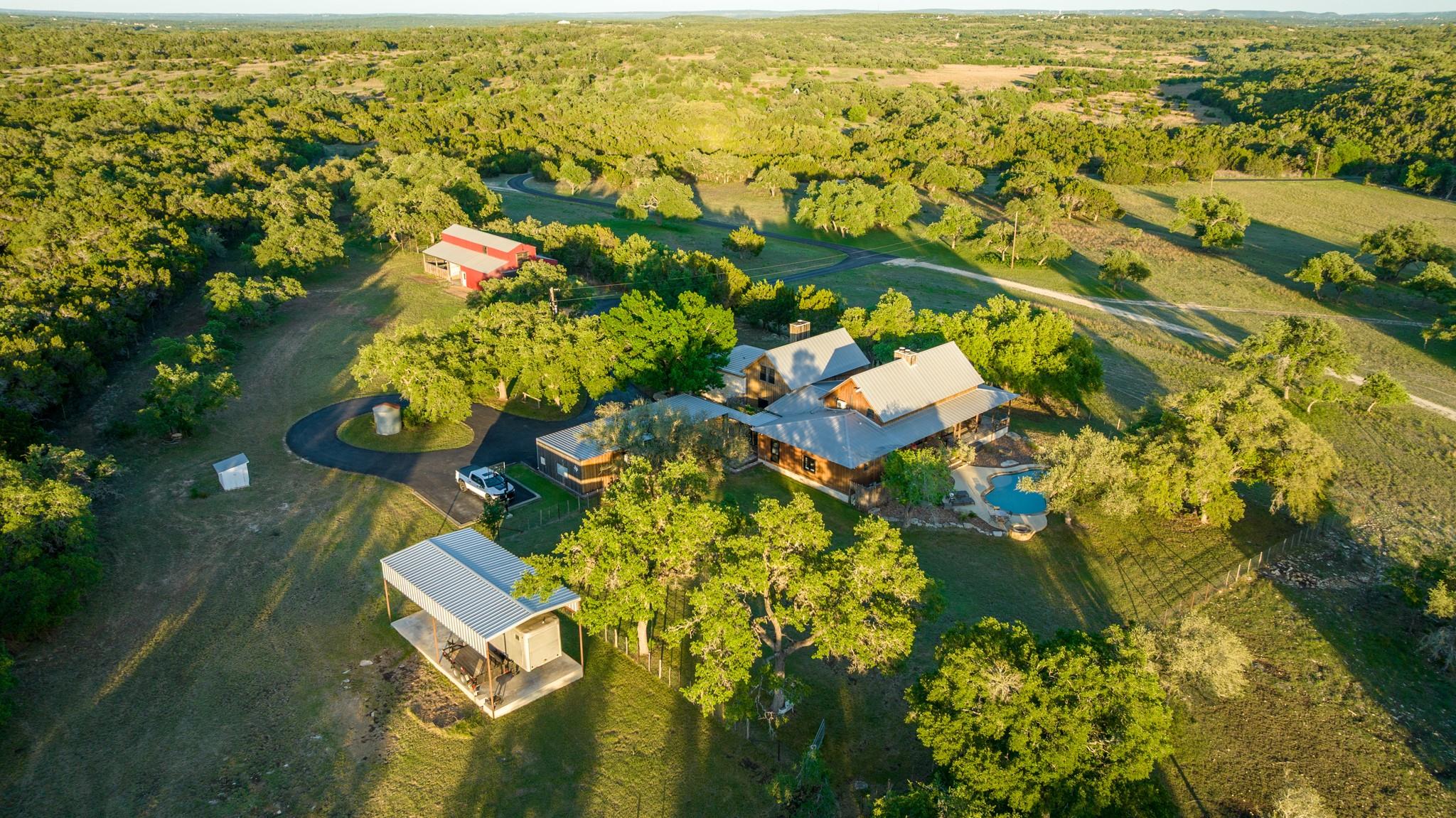 110 Clear Pond CT