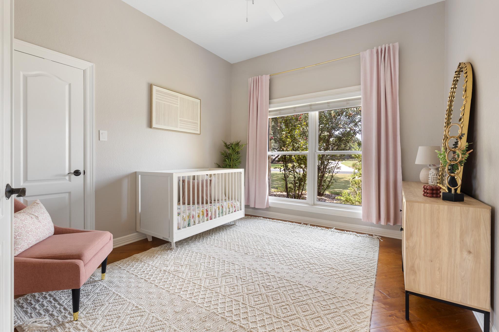 100 Dovetail LN photo 23