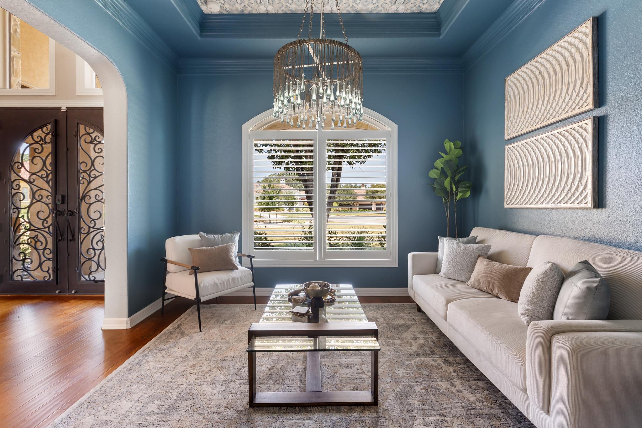 100 Dovetail LN photo 7