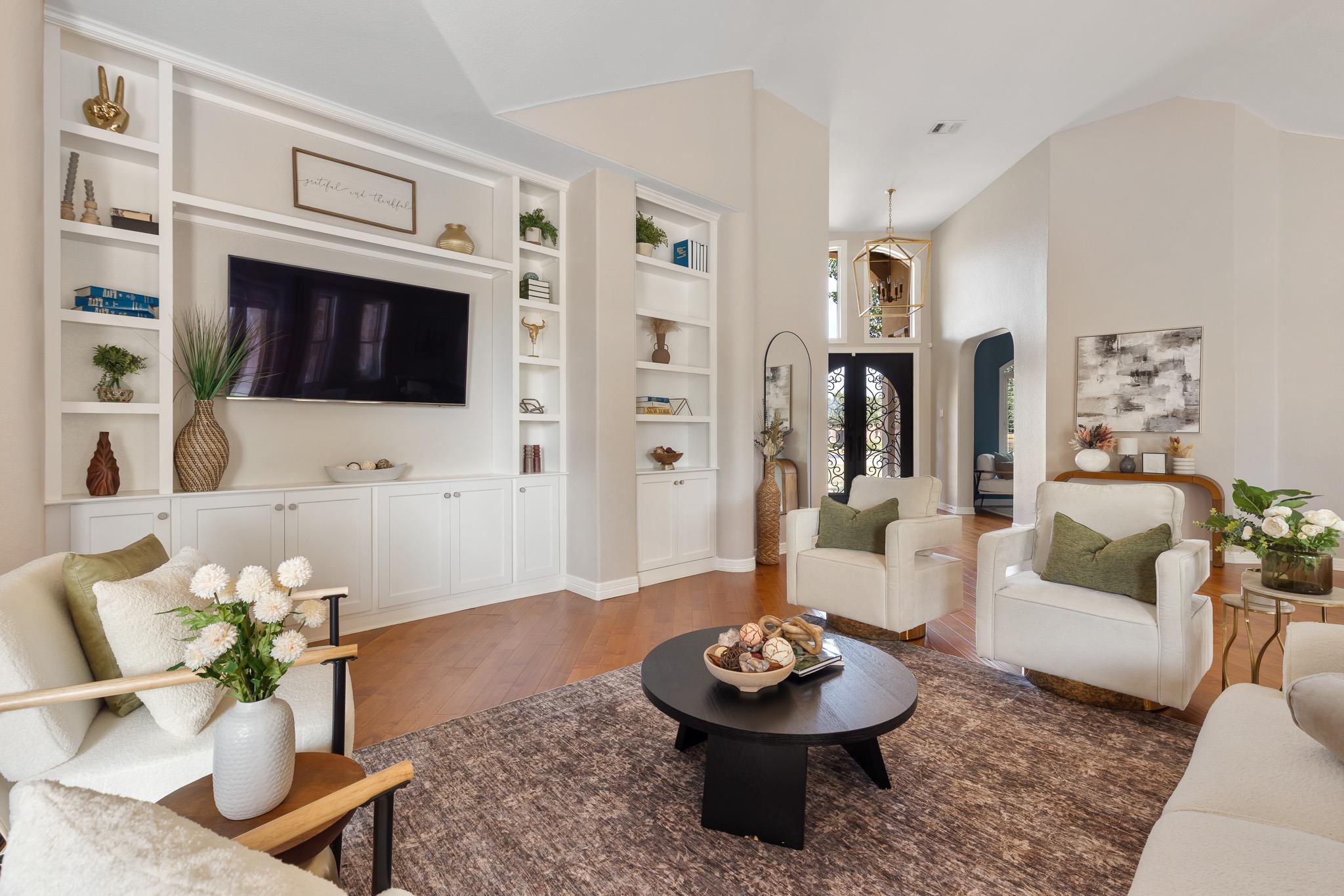 100 Dovetail LN photo 8